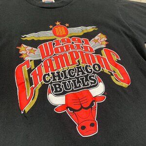 Vintage Chicago Bulls 1991 World Champions Basketball Graphic T Shirt